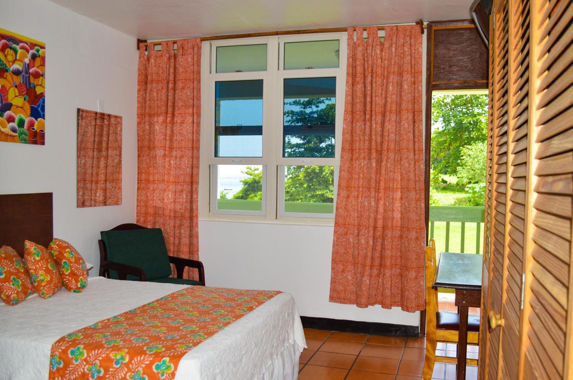 Portsmouth Beach Hotel Екстериор снимка